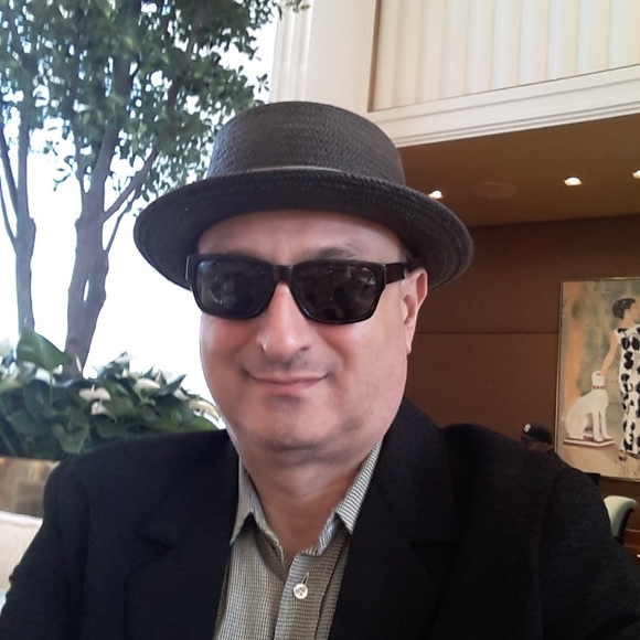 Meet your Posher, Raymond - Picture 3 of 8